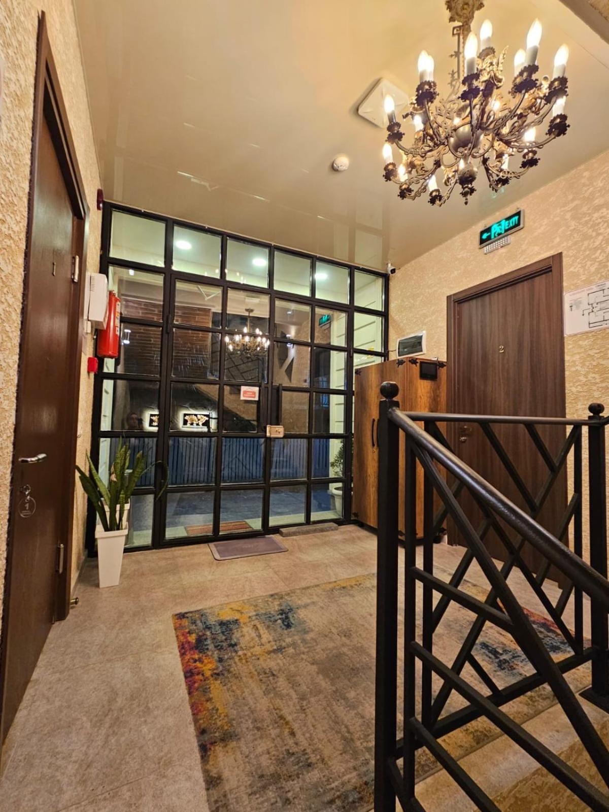 Chogo Hotel Kutaisi Exterior photo